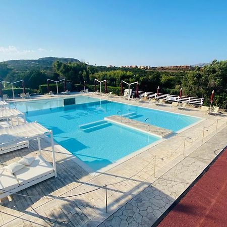 Club Esse Sporting Hotel Stintino Ngoại thất bức ảnh
