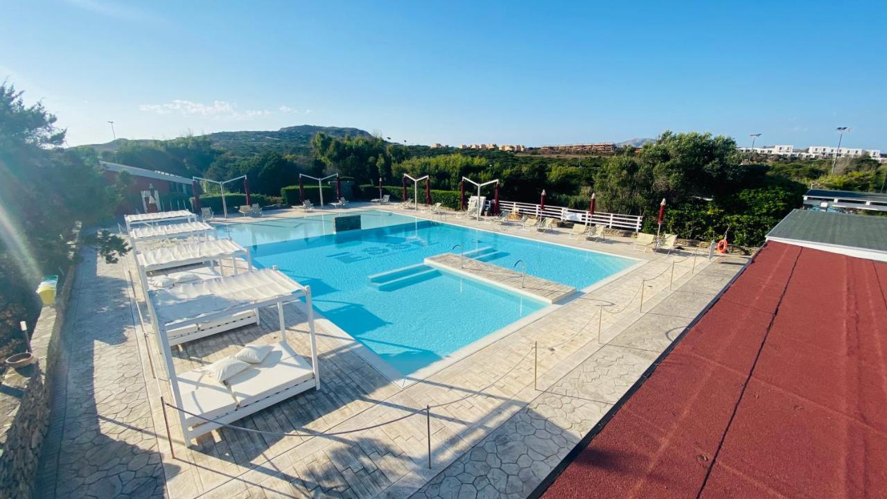 Club Esse Sporting Hotel Stintino Ngoại thất bức ảnh