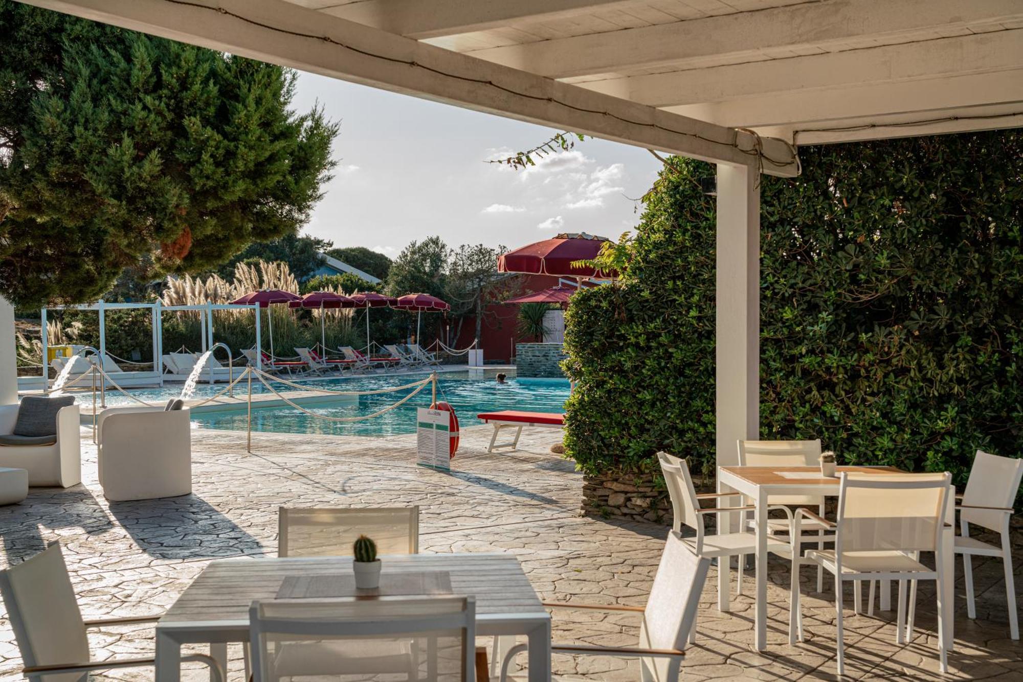 Club Esse Sporting Hotel Stintino Ngoại thất bức ảnh