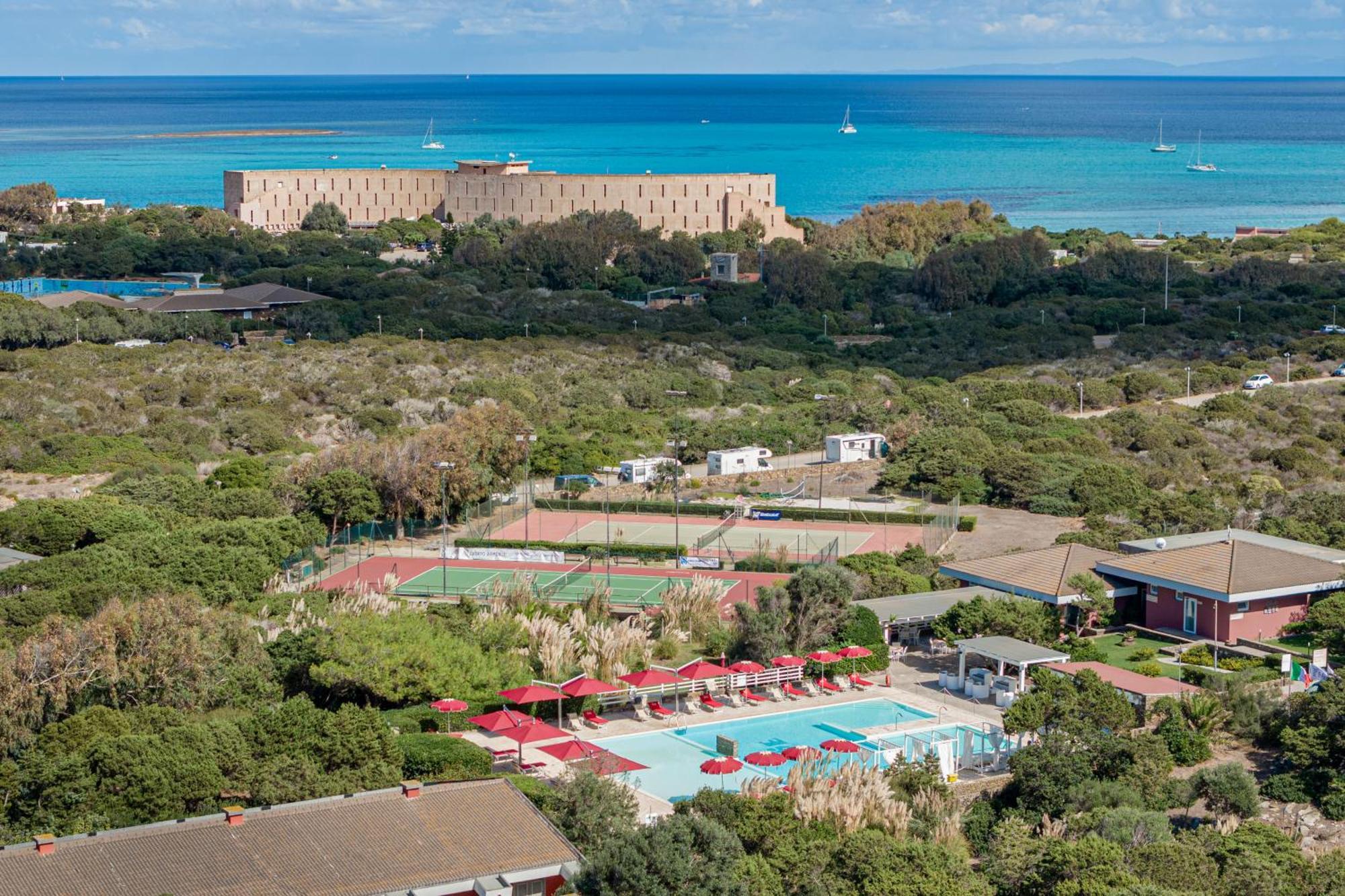 Club Esse Sporting Hotel Stintino Ngoại thất bức ảnh
