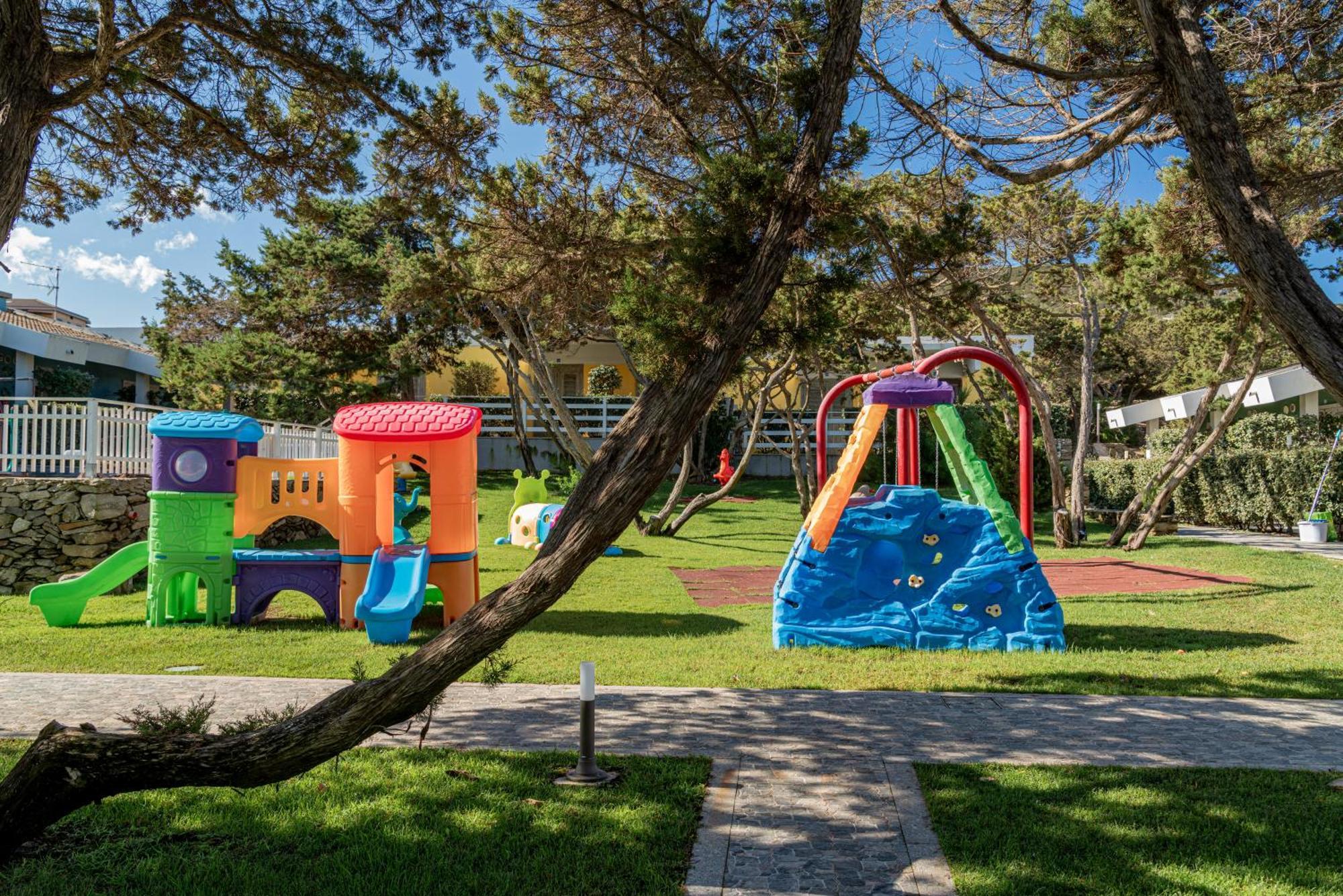 Club Esse Sporting Hotel Stintino Ngoại thất bức ảnh